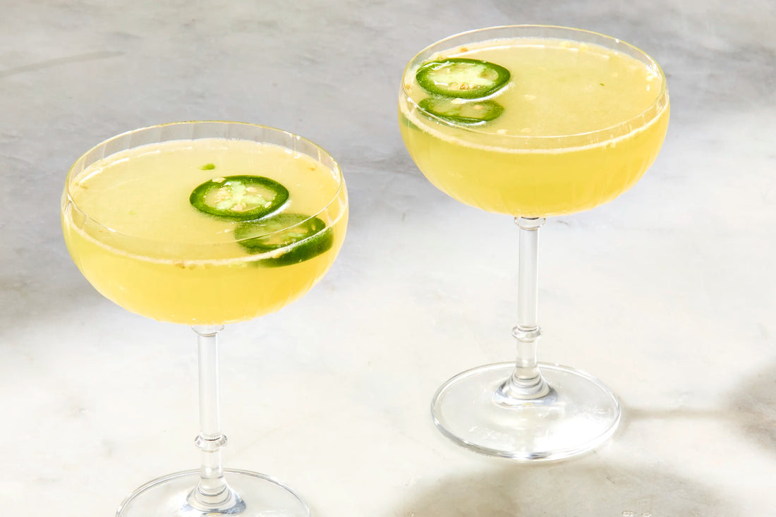 🐝🔥 Bee Sting Cocktail Recipe - The Cocktail Of The Summer - Ignited By Caliente Bitters 🐝🔥